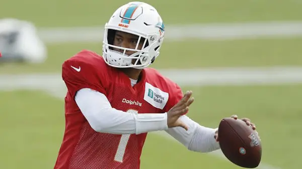 miami-dolphins-tua-tagovailoa-lrg Tua Tagovailoa QB Dolphins