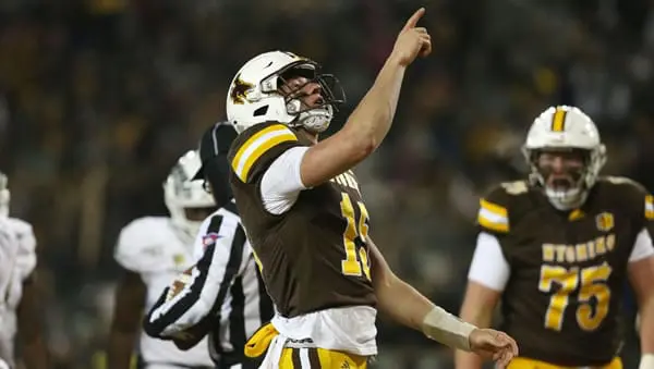 wyoming-cowboys-levi-williams-2-lrg Levi Williams QB Wyoming