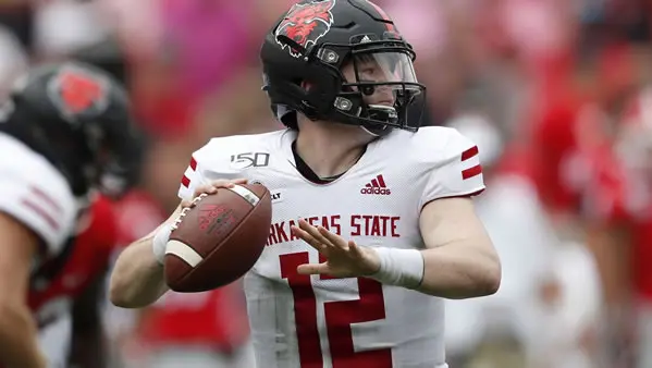 utah-state-qb-logan-bonner-lrg Logan Bonner QB Utah State