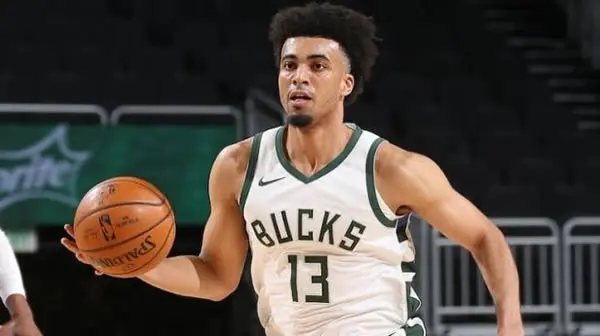 milwaukee-bucks-jordan-nwora Jordan Nwora Bucks