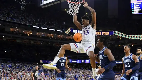 kansas-jayhawks-david-mccormack-2 David McCormack Kansas Jayhawks