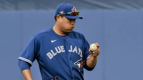 toronto-blue-jays-hyun-jin-ryu-lrg Hyun-Jin Ryu Jays Starting Pitcher