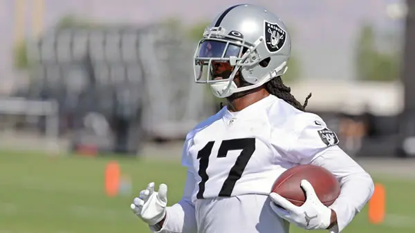 las-vegas-raiders-devante-adams Las Vegas Raiders WR Devante Adams