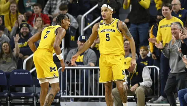 mihigan-wolverines-basketball Michigan Wolverines