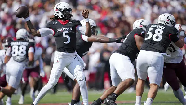 cincinnati-bearcats-emory-jones Emory Jones QB Cincinnati Bearcats