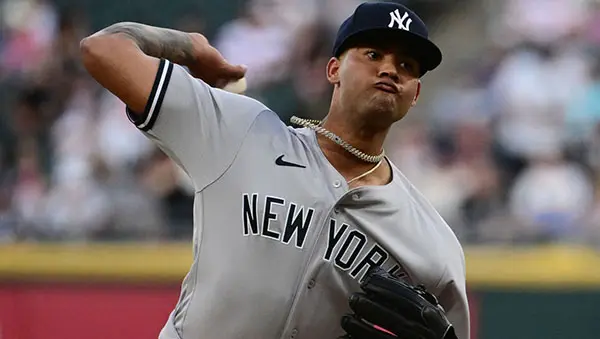 ny-yankees-luis-gil-2 Luis Gil Yankees Starting Picher