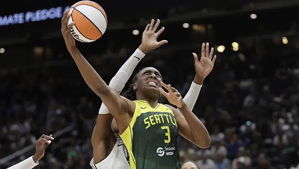 Battling the Books: WNBA Tuesday Plays