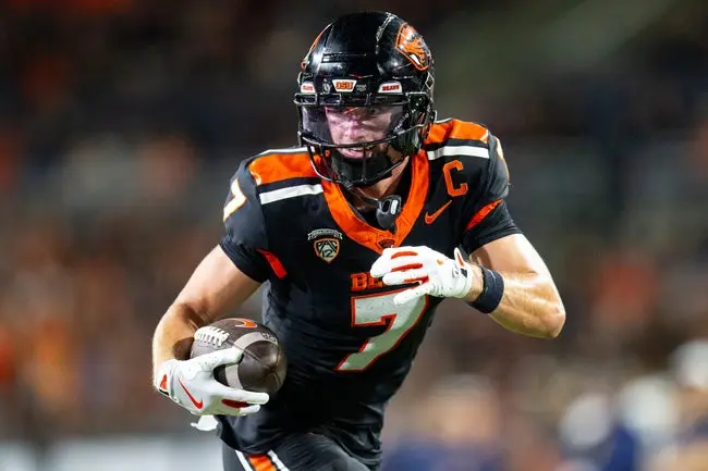 featured-image-1756839647780 Oregon State's Trent Walker runs after the catch during an NCAA football game against California at Reser Stadium on Saturday, Aug. 30, 2025, in Corvallis, Ore.