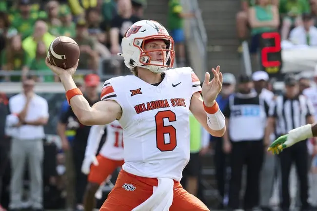 Sep 6, 2025; Eugene, Oregon, USA; Oklahoma State Cowboys quarterback Zane Flores (6) throws a pass during the second half against the Oregon Ducks at Autzen Stadium. Mandatory Credit: Troy Wayrynen-Imagn Images
