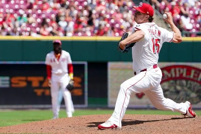Reds vs Cardinals Prediction & Odds for Sept 15: Littell vs Liberatore in NL Central Battle