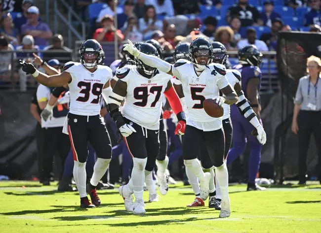 Texans vs Seahawks Picks & Predictions: Monday Night Football Betting Preview