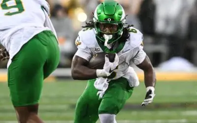 Minnesota vs Oregon Pick ATS | CFB Friday Night Action