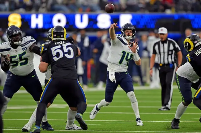 Seahawks vs Titans Free NFL Picks & Player Props for Week 12