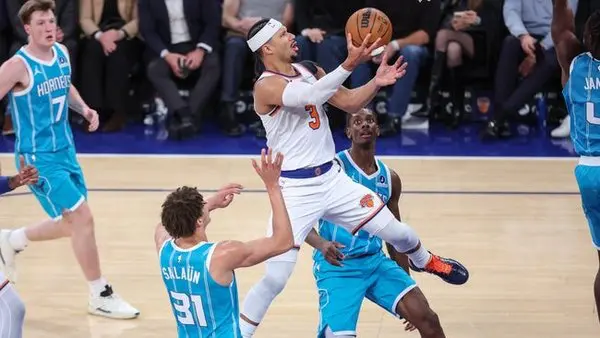 Dec 3, 2025; New York, New York, USA; New York Knicks guard Josh Hart (3) drives to the basket in the fourth quarter against the Charlotte Hornets at Madison Square Garden. Mandatory Credit: Wendell Cruz-Imagn Images