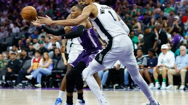 Phoenix Suns vs San Antonio Spurs Prediction 3/19/26: Market Overreaction