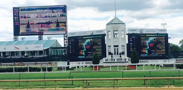 churchill-downs-tote-board-2