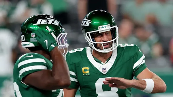 ny-jets-aaron-rodgers-5 Aaron Rodgers QB NY Jets & RB Breece Hall