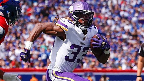 NFL Week 9: Best Prop Bets – Jones and Swift?