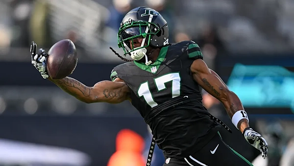 Rams vs. Jets Week 16 NFL Picks: Road Warriors Roll On