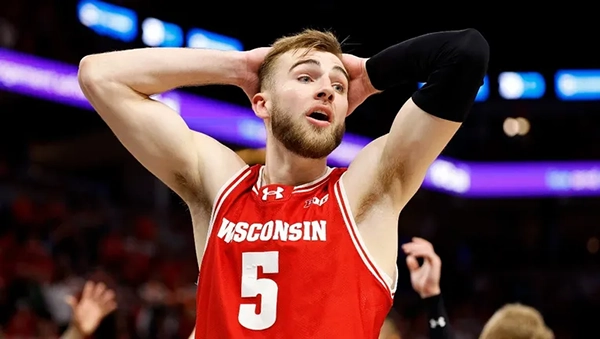 Wisconsin vs. Michigan: Free Picks & Expert Analysis for Big Ten Title Game