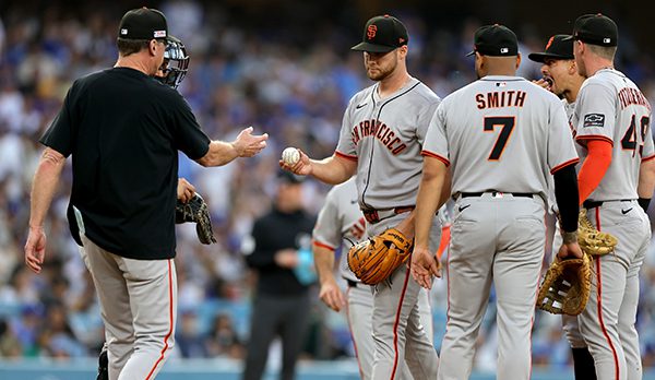 Red Sox vs Giants MLB Predictions  : Top Total Pick