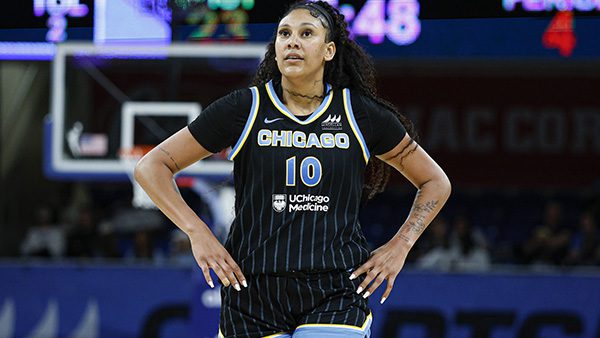 Chicago Sky Kamilla Cardos0