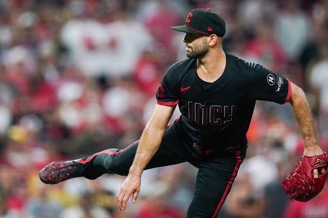 Reds vs Red Sox Prediction & Best Bets | Fenway Park Fireworks Expected