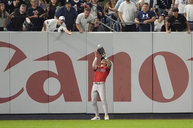 Red Sox vs Yankees Prediction & Best Bets | Ace Crochet Gives Boston Edge in Rivalry Showdown