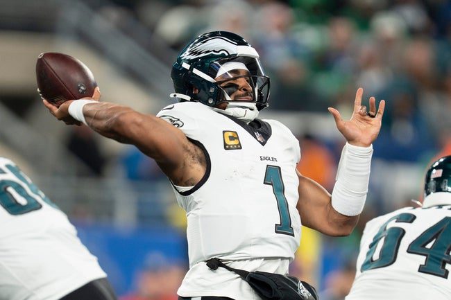 Eagles vs Vikings Pick & Betting Prediction: Week 7 QB Battle Shifts the Odds