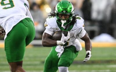 Minnesota vs Oregon Pick ATS | CFB Friday Night Action