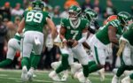 New York Jets quarterback Justin Fields (7) looks to hand the ball off during an NFL Week 10 game between the New York Jets and the Cleveland Browns at MetLife Stadium on Sunday, Nov. 9, 2025.