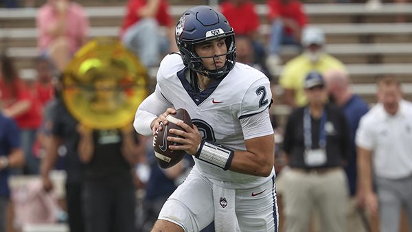 UConn QB Joe Fagano