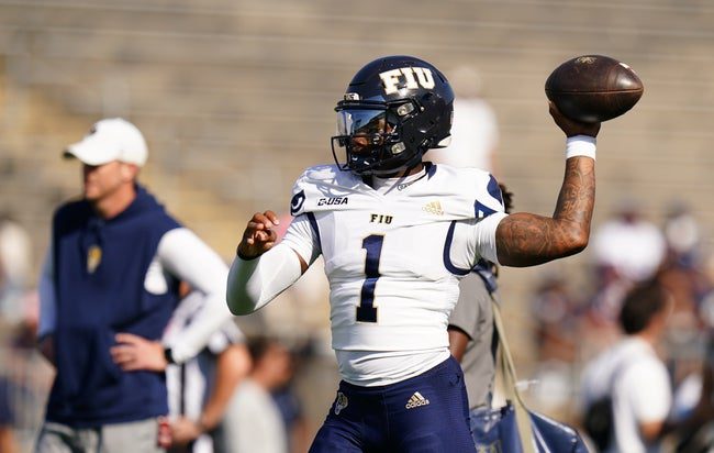 Oct 4, 2025; East Hartford, Connecticut, USA; FIU Panthers quarterback Keyone Jenkins (1) warms up before the start of the game against the UConn Huskies at Pratt & Whitney Stadium at Rentschler Field. Mandatory Credit: David Butler II-Imagn Images
