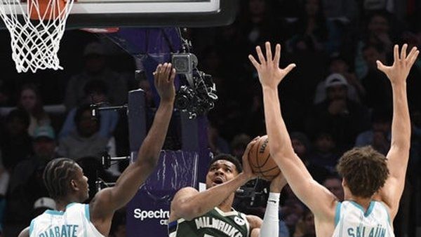 Giannis Antetokounmpo Milwaukee Bucks is key to our prediction & analysis tonight