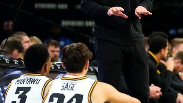 Cam Manyawu Iowa is key to our prediction & analysis tonight