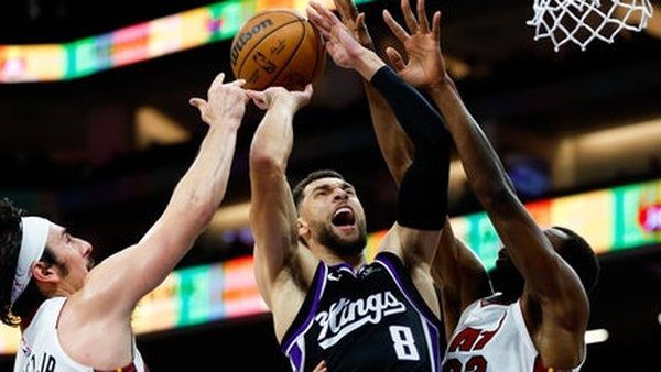 Zach LaVine Sacramento Kings is key to our prediction & analysis tonight
