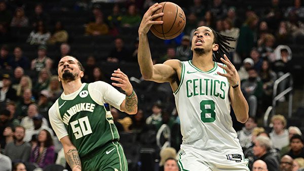 Milwaukee Bucks vs Boston Celtics Predictions & Total Pick for Feb 1: