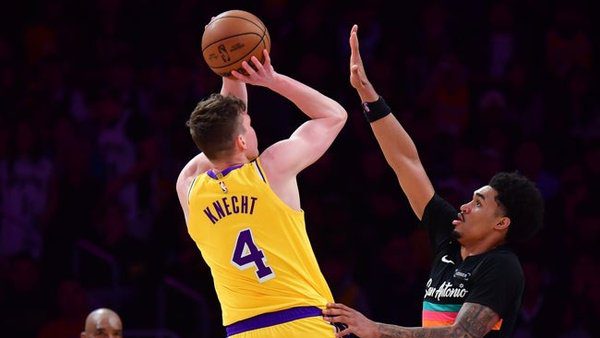 Mavericks vs Lakers Prediction: Fading the Free Fall in LA