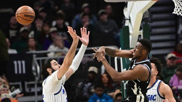 Phoenix Suns vs Milwaukee Bucks Prediction 3/10/26: Fading the Freak’s Absence