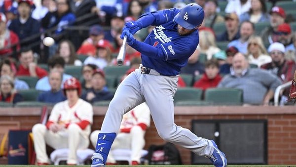 Max Muncy Dodgers is key to our MLB prediction & analysis