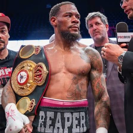 Lamont Roach vs William Zepeda WBC Lightweight Title fight graphic with picks and analysis from Loot